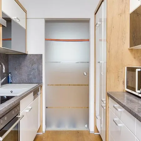 Apartment With Comfy Balcony *